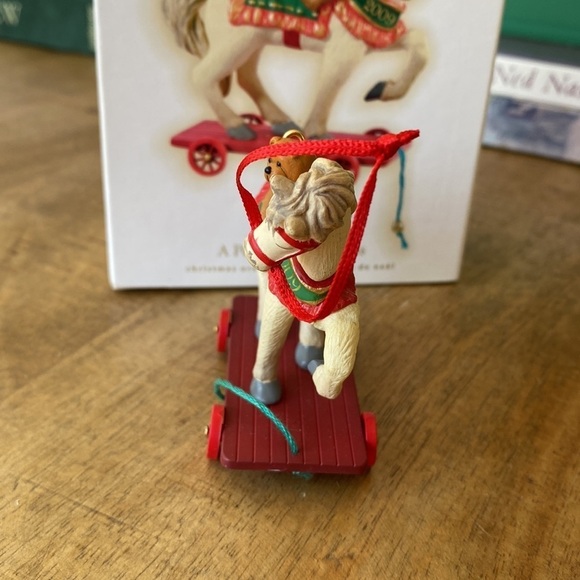 Hallmark - Picture 6 of 6